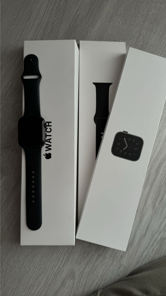 Продам Apple Watch SE 44mm ОРИГИНАЛ
