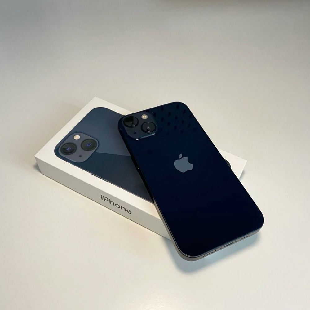 iPhone 13 — 128 ГБ Midnight