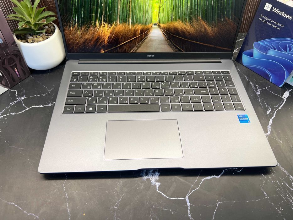 Ноутбук HONOR MagicBook X16 - Core i5‑12450H / 8GB / 512GB / 16" IPS