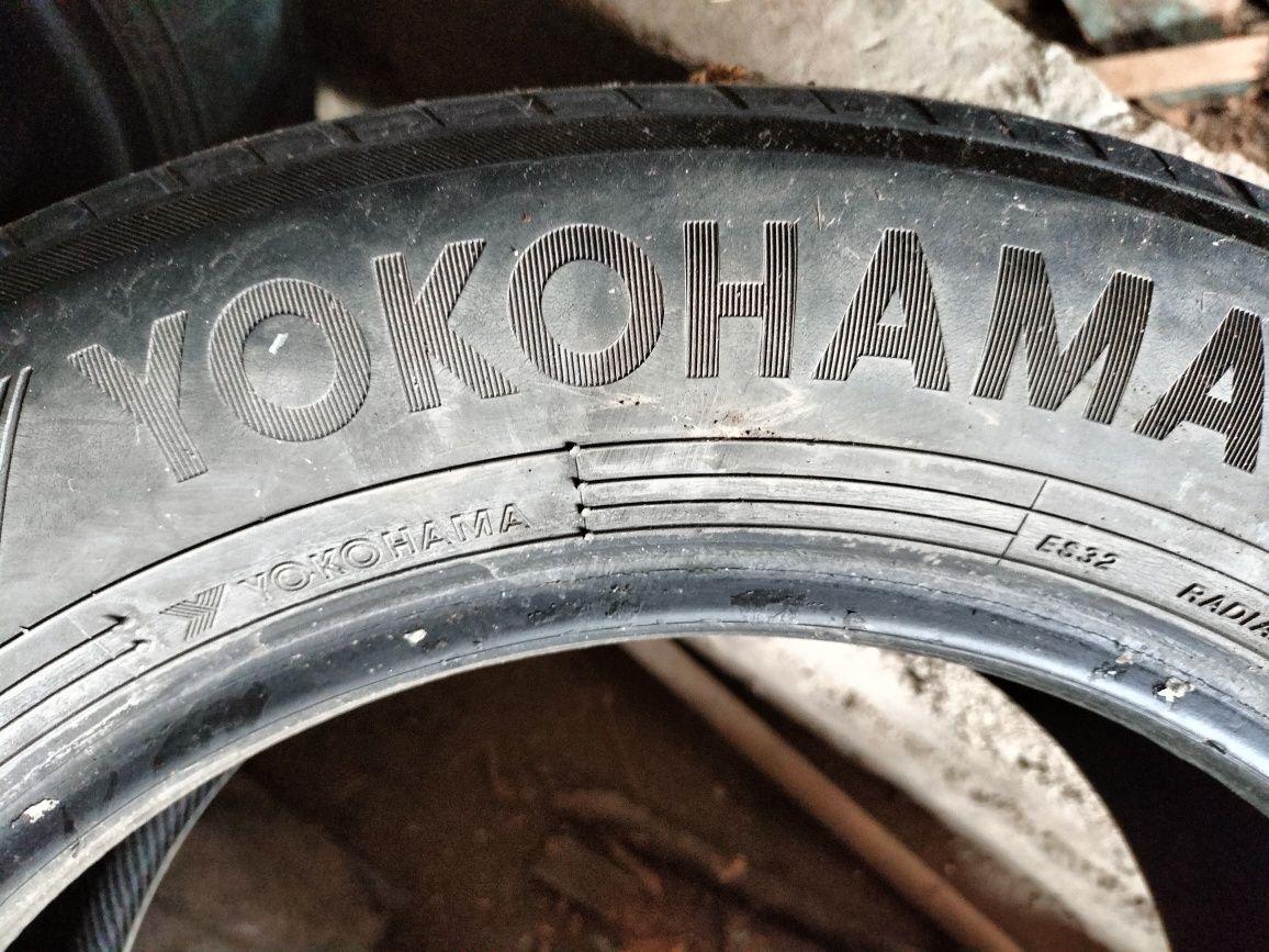 Летние шины в хорошем состоянии 215/60R16