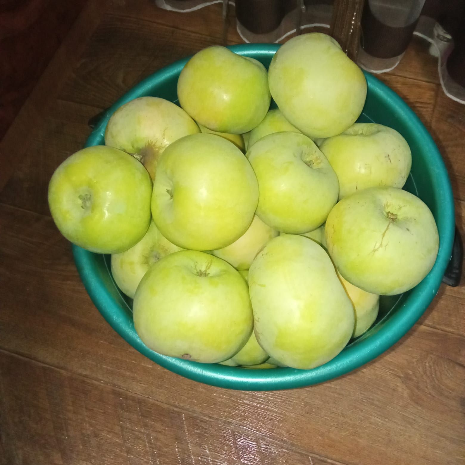 Яблоки Антоновка.