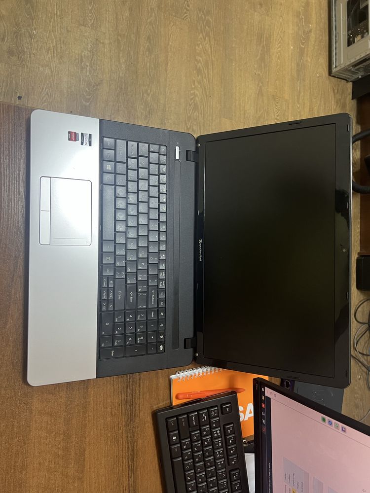 Продам ноутбук packerd bell 17.3