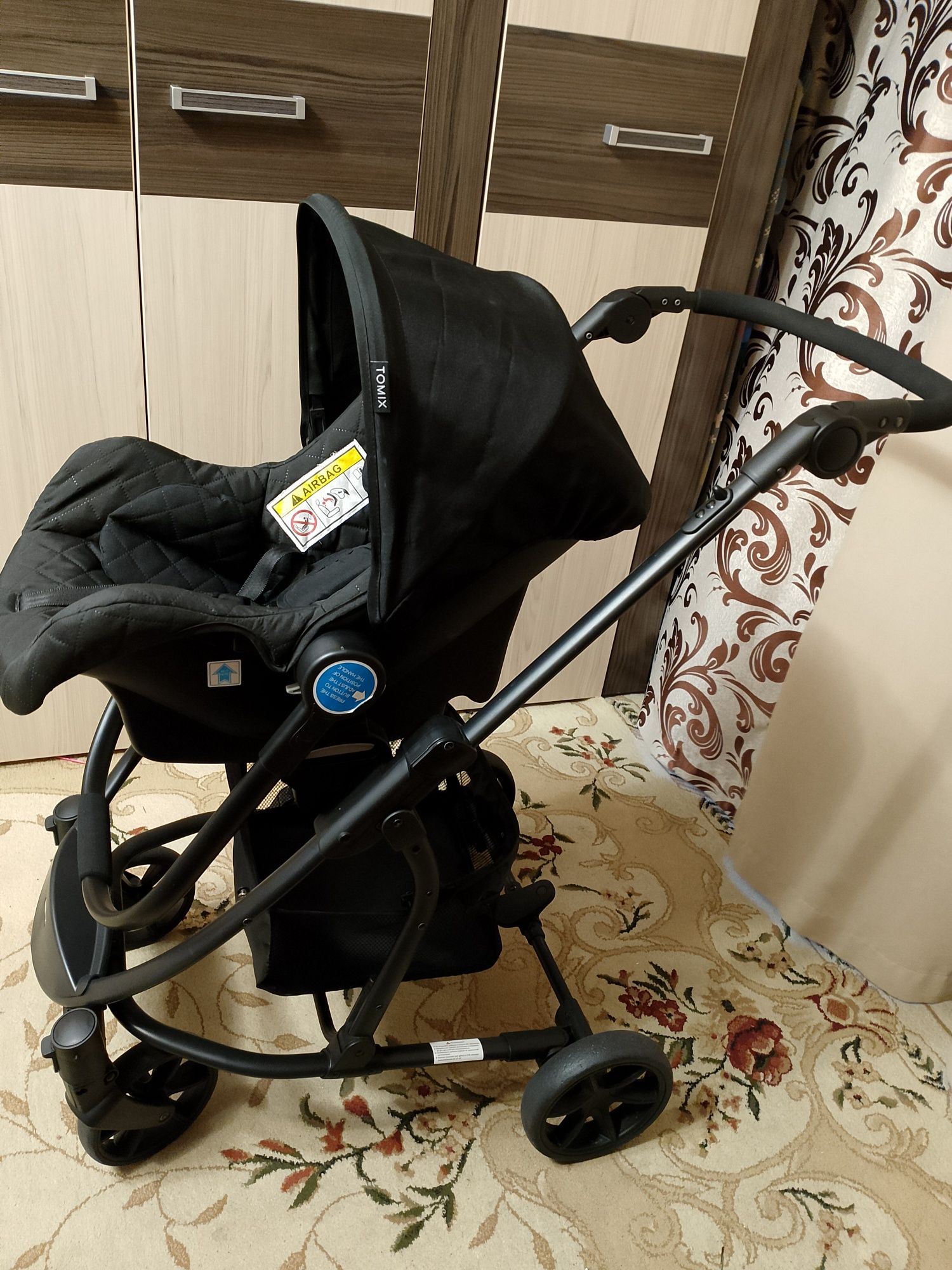 Продаю детскую коляску