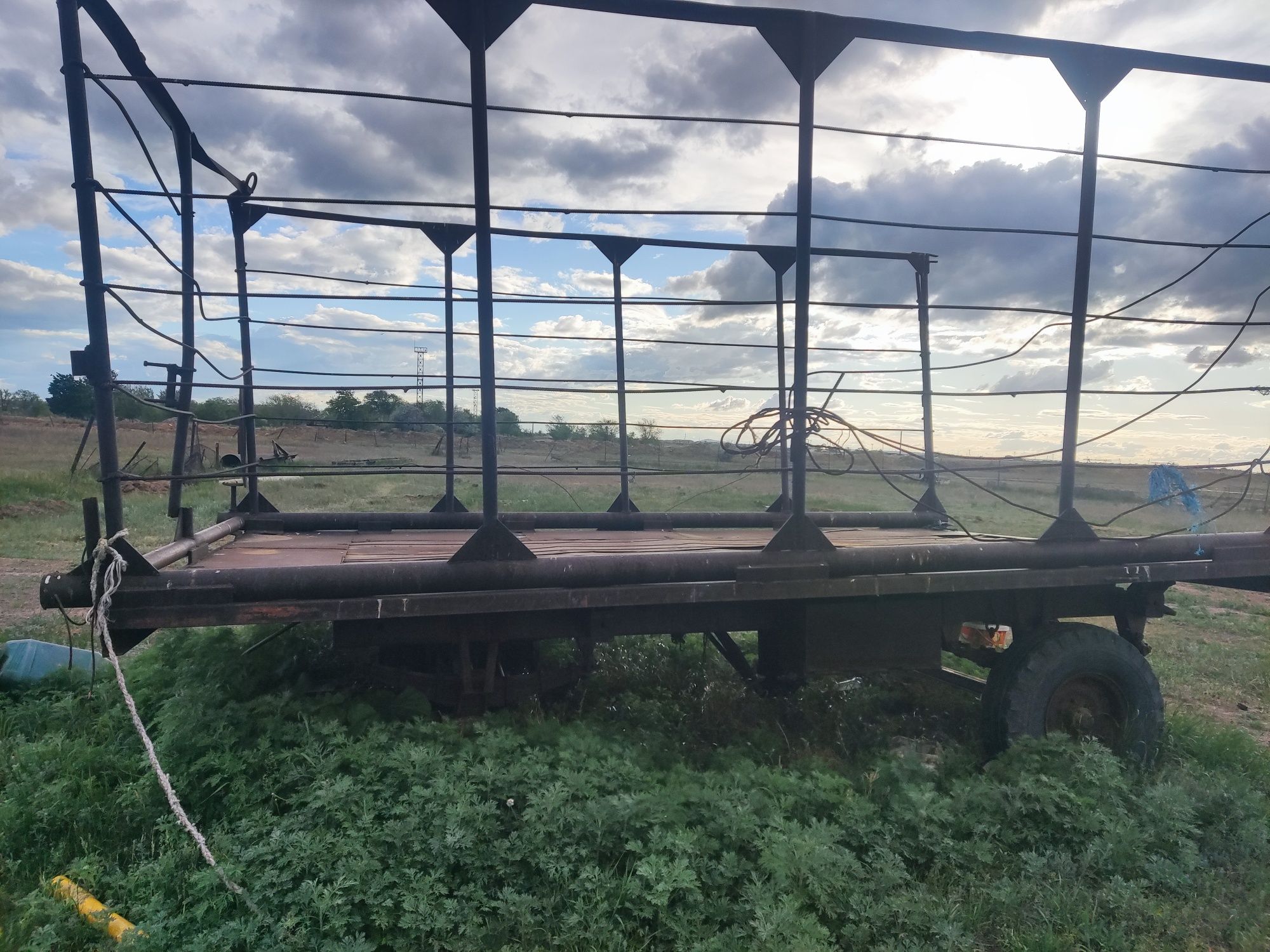 Продам кассету,прицеп 3х тонник
