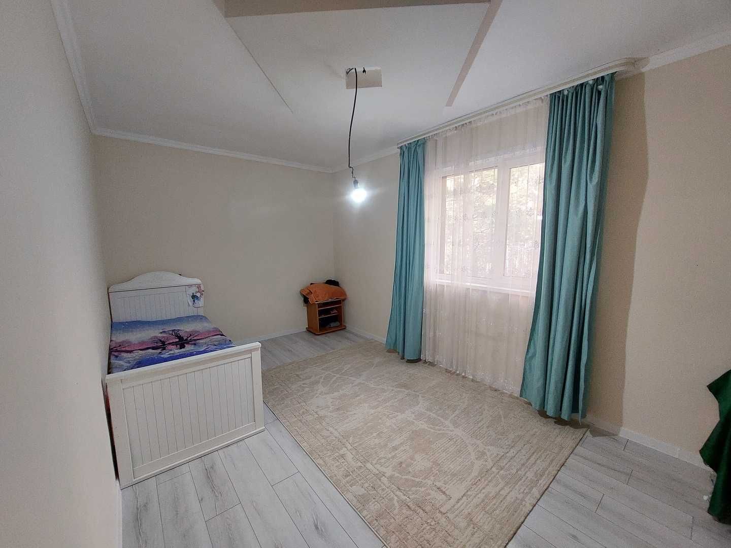 Продам коттедж в МКР "Орман"