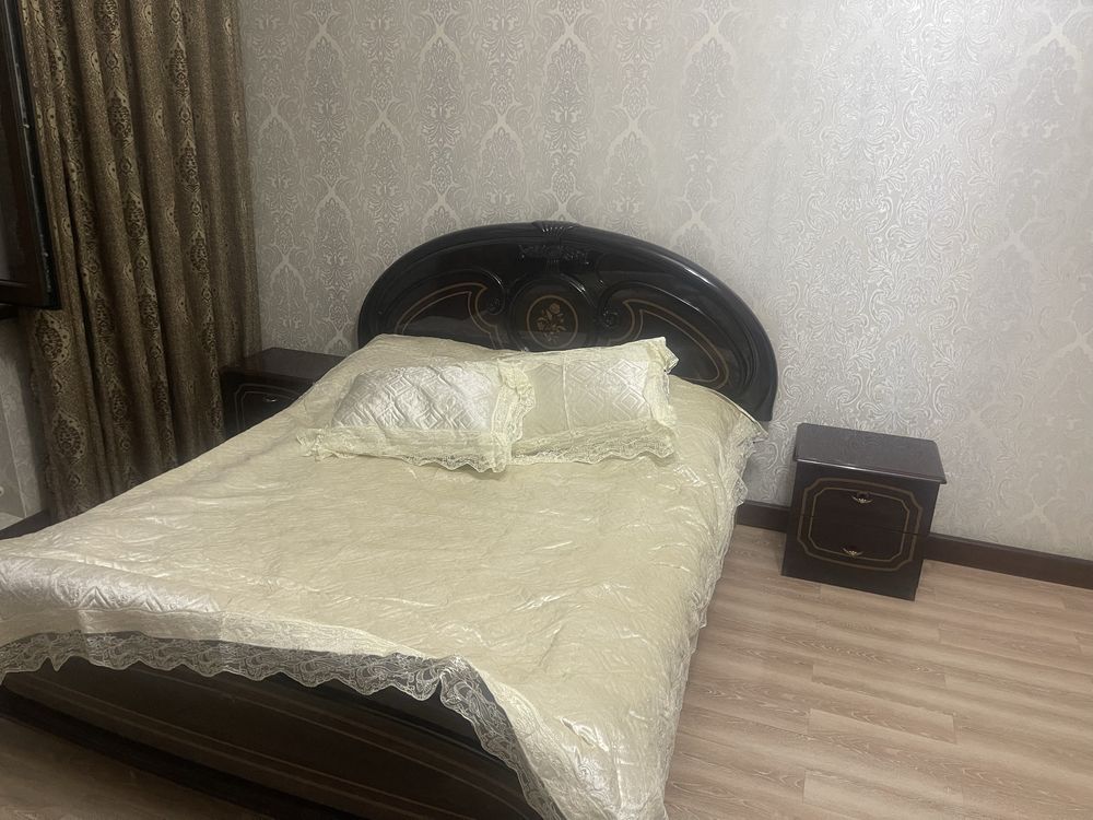 Спальния бу хорошо качество собраная с матрасаом