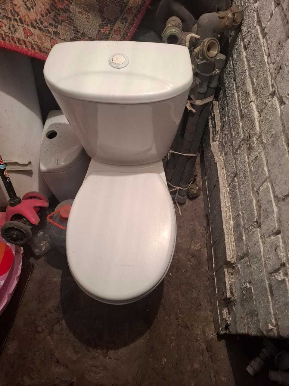 Продам унитаз в сборе