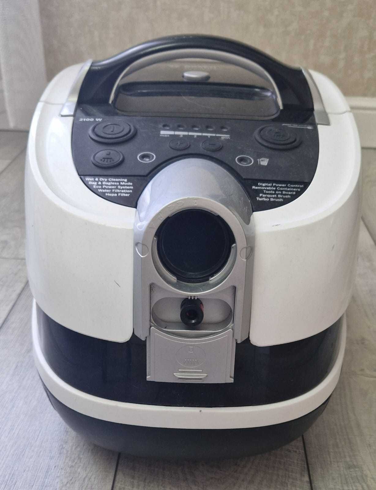 Моющий пылесос Bosch BWD421PRO б/у