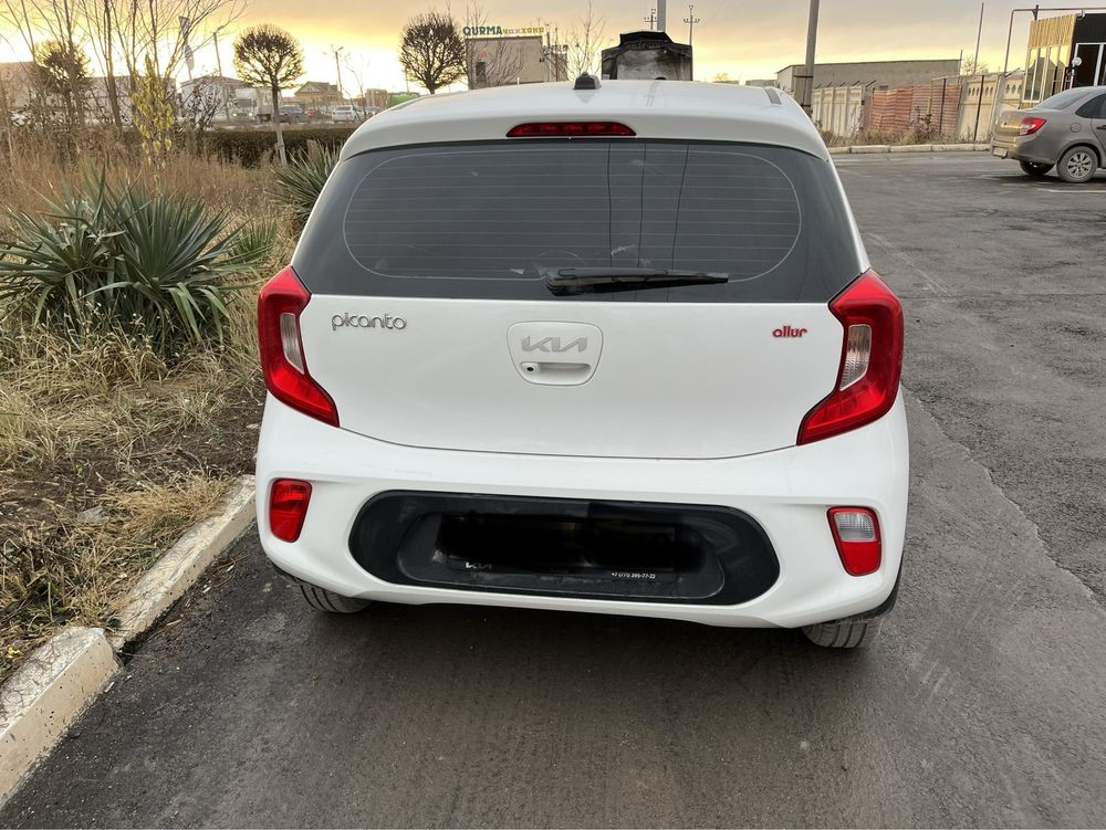 KIA Picanto 2023 год продам