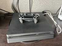 Продам PS4 , джостик и игры