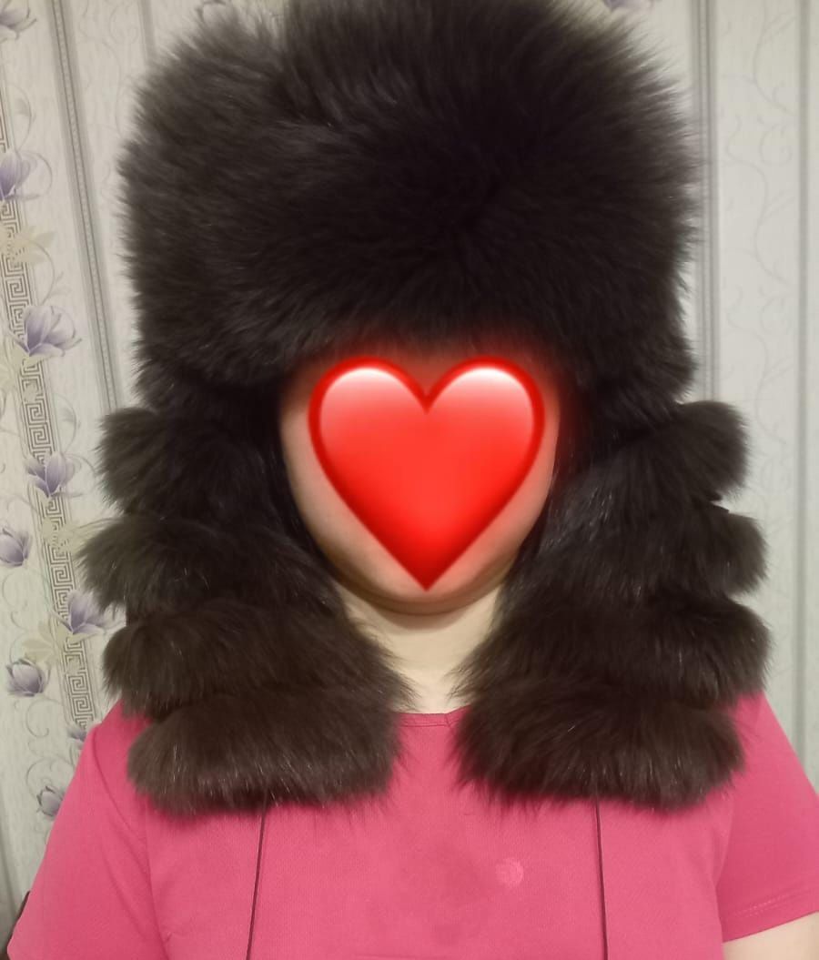 Женская шапка ..      женская шапка