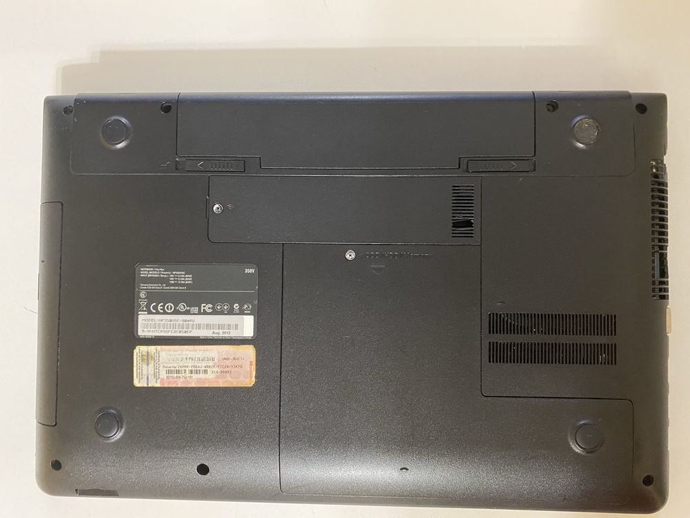 Ноутбук Samsung Core i5 2012 года 4/700 Гбт