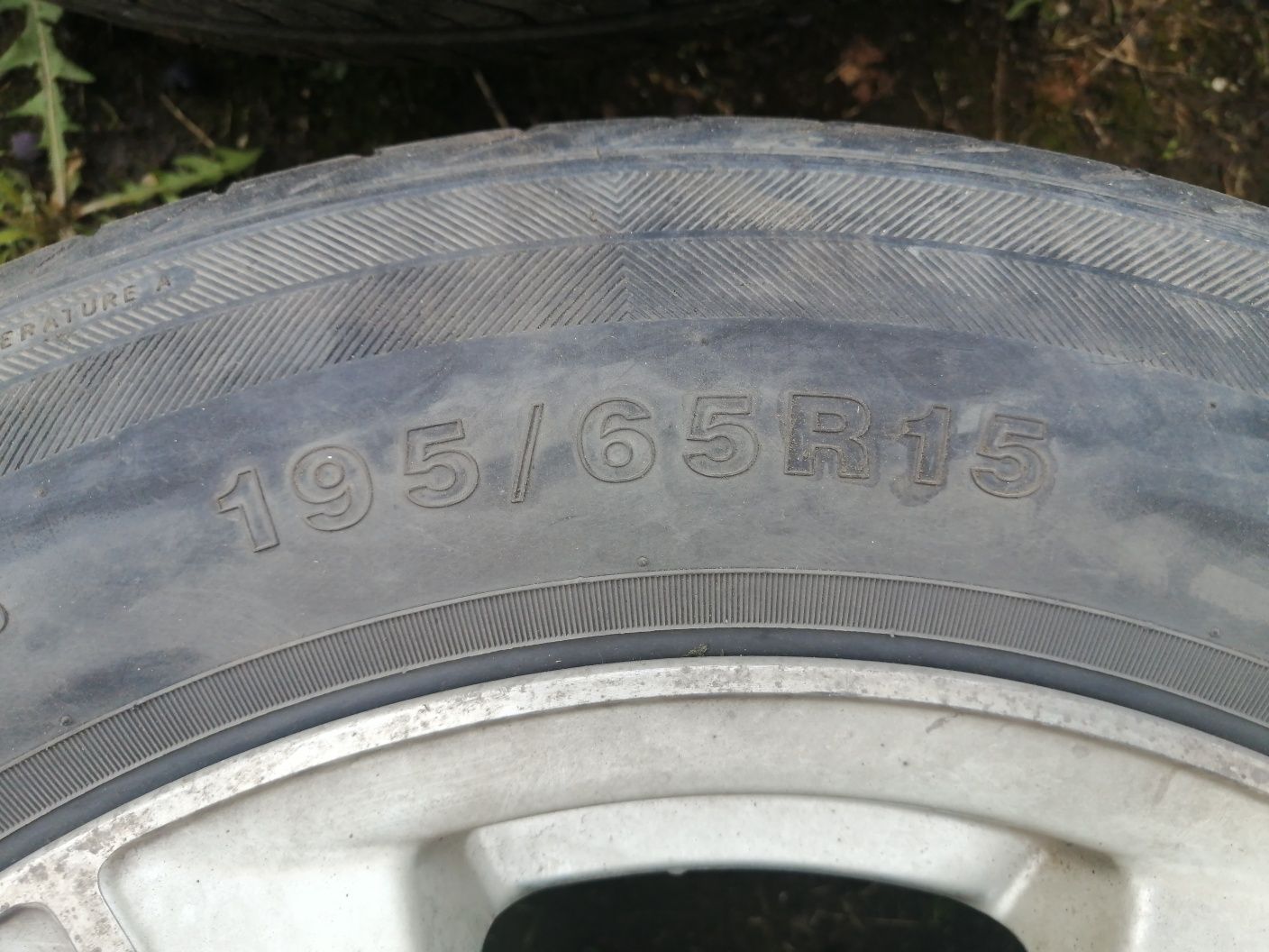 Продам летнюю резину. Ланжероны.