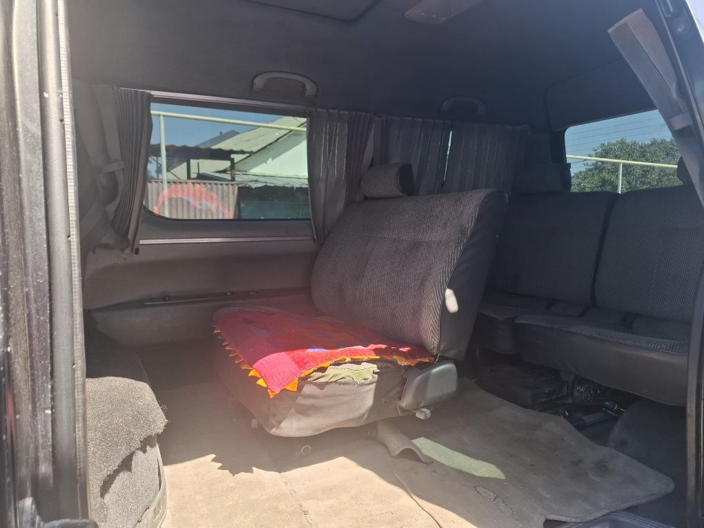 Продам срочно TOYOTA Taun Ais