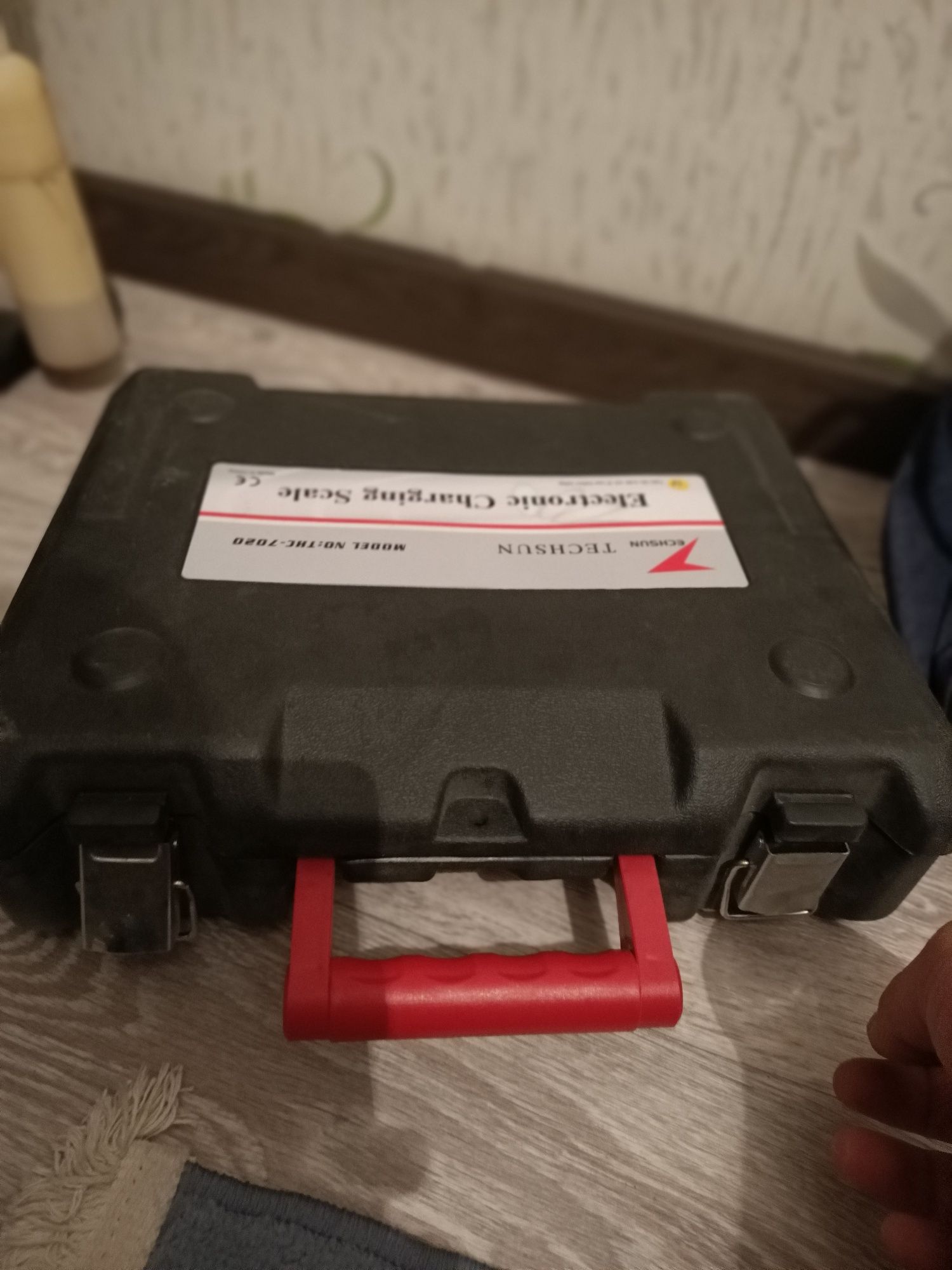 Передвижной авто заправка кондиционеров.