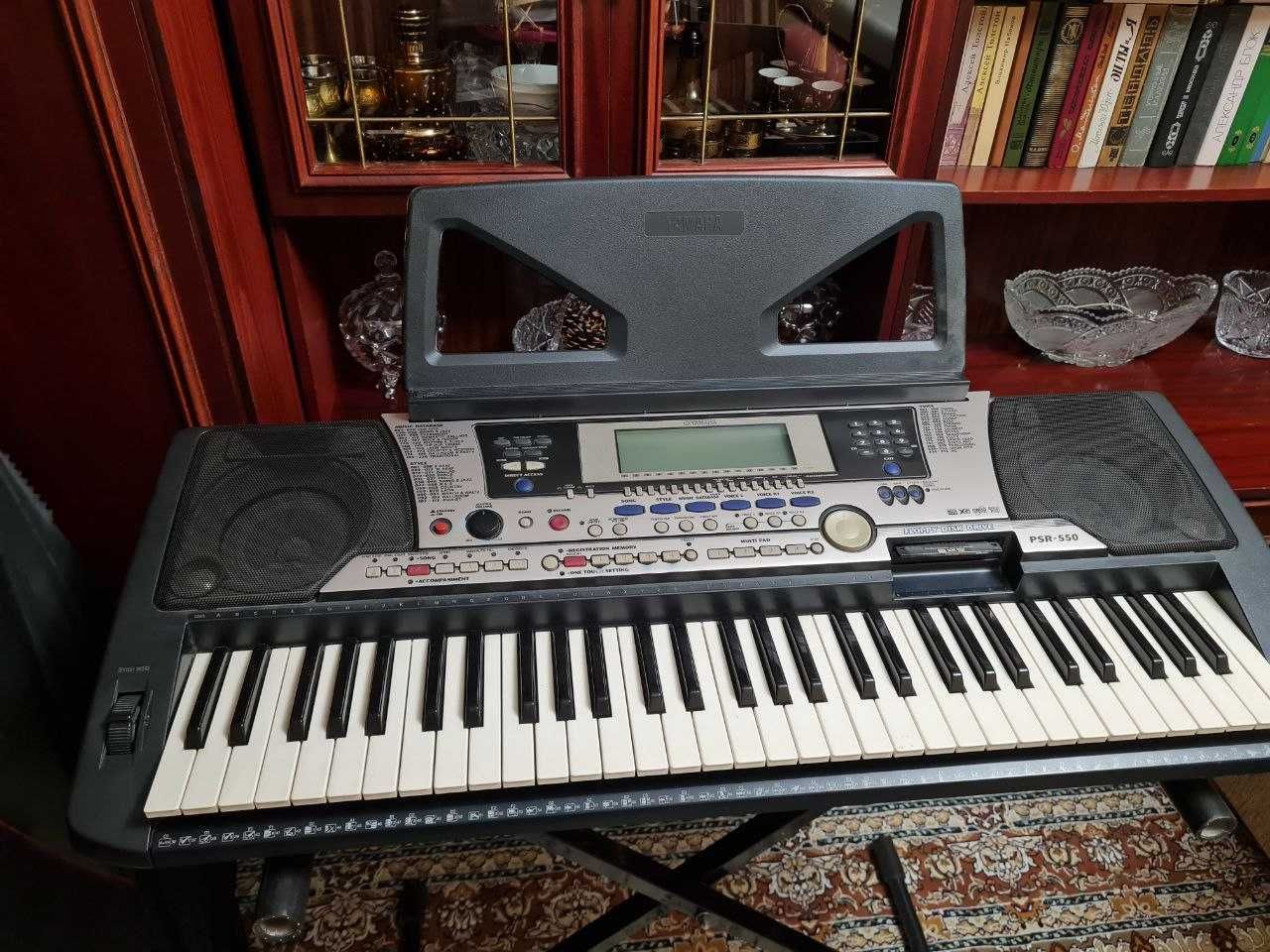Синтезатор Yamaha PSR 550
