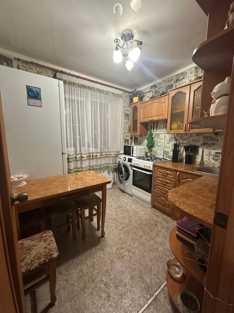 Продам 2 комнатную квартиру в кирпичном доме, район Черемушки 14800