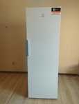 Морозильник Indesit DSZ 5175 — почти новый!