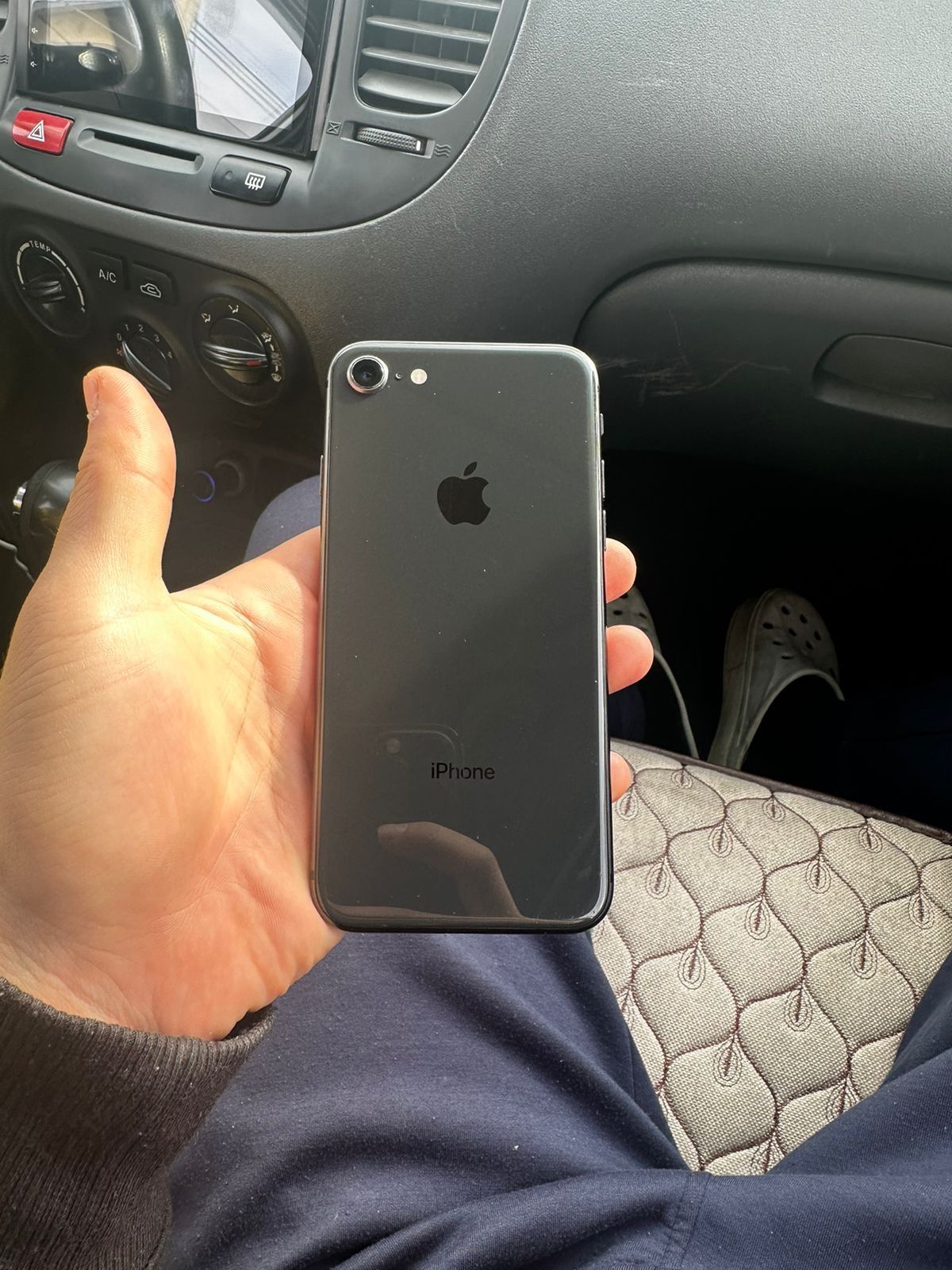 Айфон 8 64гб iPhone