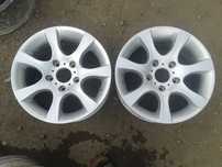 Продам 2 оригинальных легкосплавных диска R15