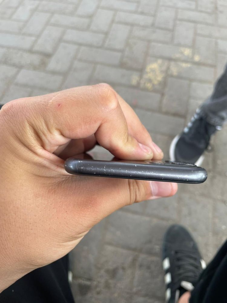 Продам ipone 11  в хорошом состояний