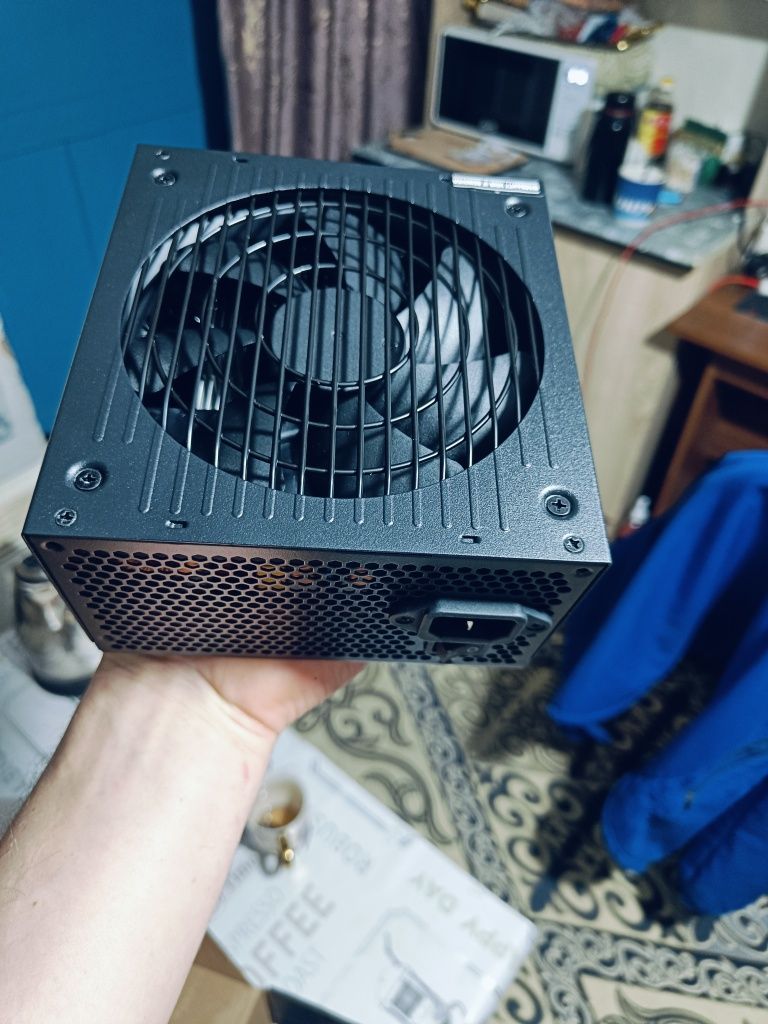 Блок питания Zumax 750w gold.