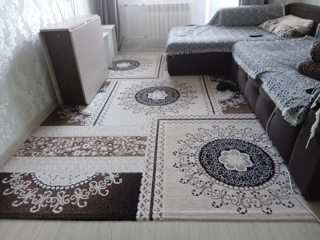 Продам Ковёр  2штуки за 20000