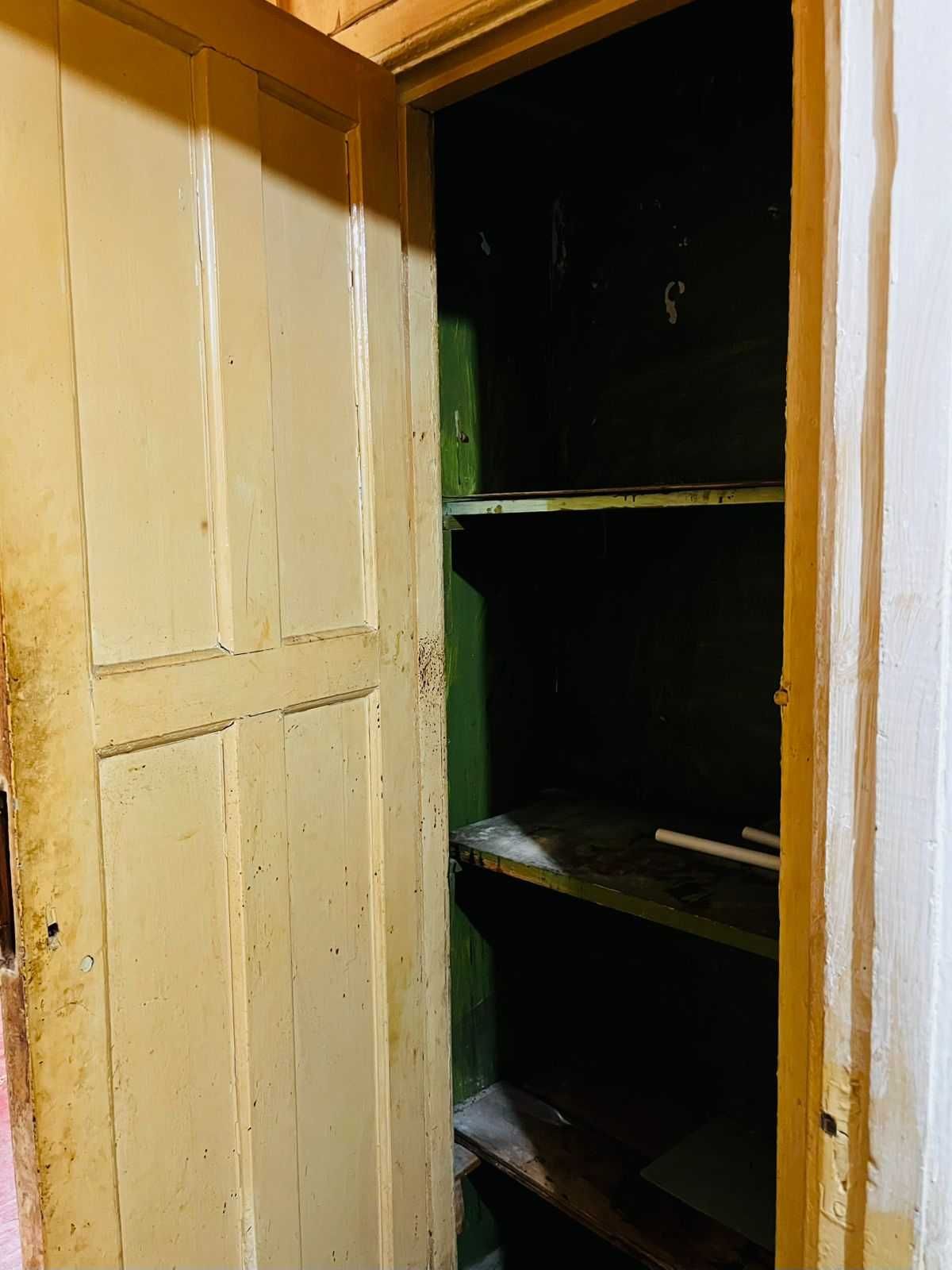 Продается 3-шка, 1эт из 3х, не угловая,можно под коммерцию, есть торг