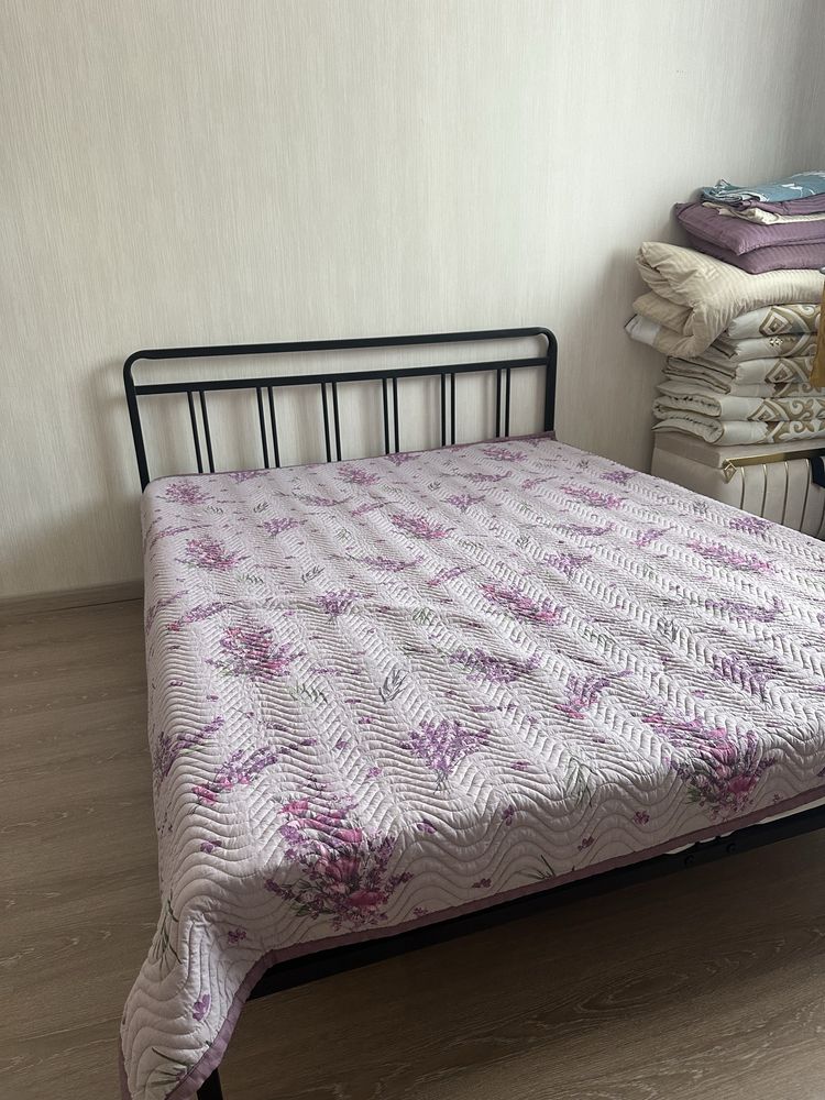 Продам кровать 1.6х2.0