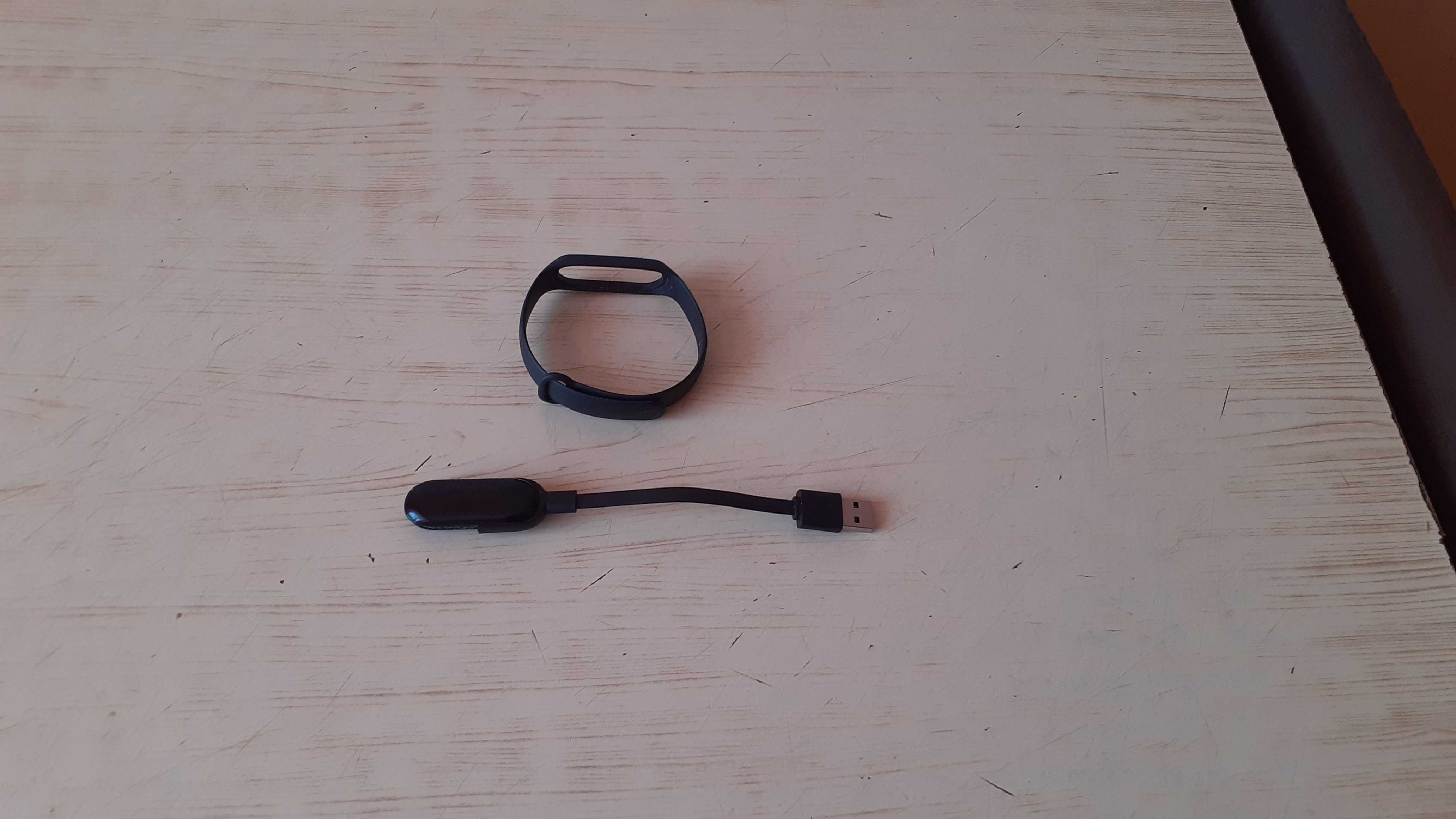 Продам смарт-браслет водонепроницаемый Mi Band 3 (сделано в КНР)