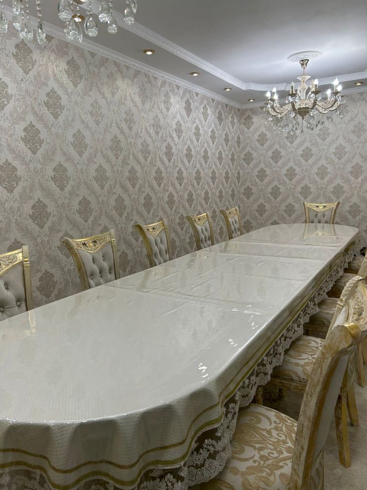 Стол для гостиной