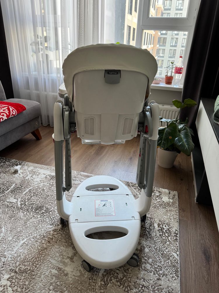 Стульчик для кормления Peg Perego Tatamia