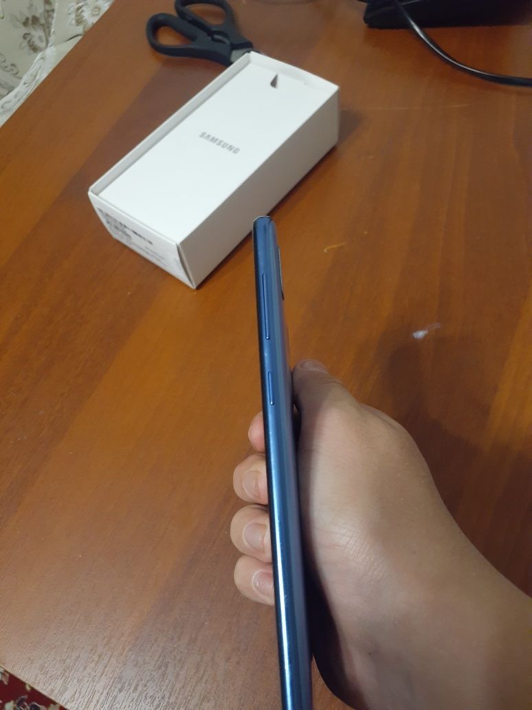Samsung Galaxy A30