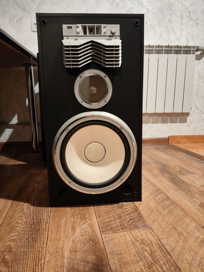 Напольная акустика, Sonus Faber, Sansui C65 и S90.