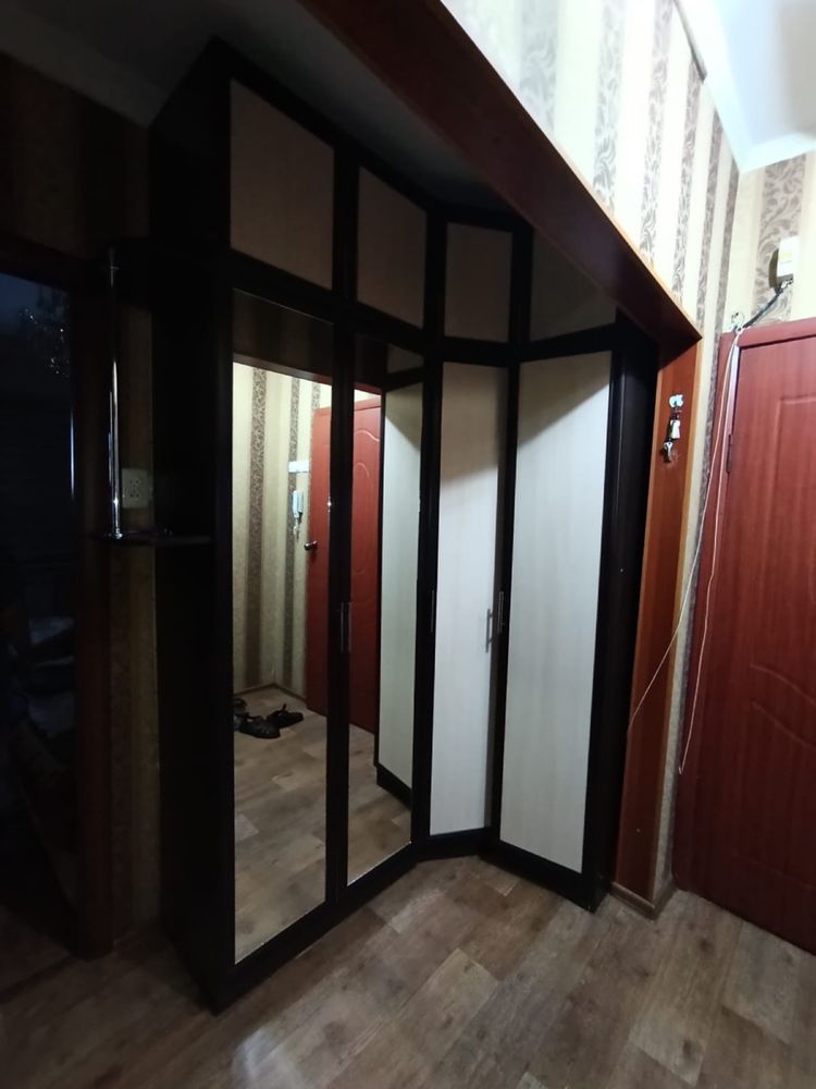 Прихожая продается