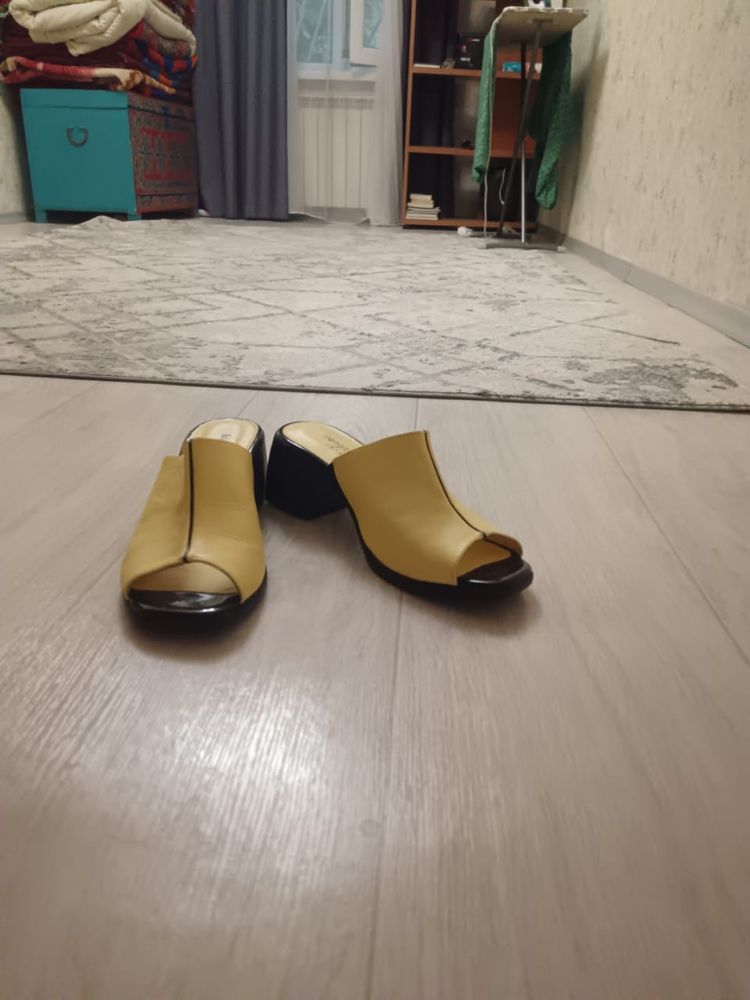Продам кожаную обувь летний