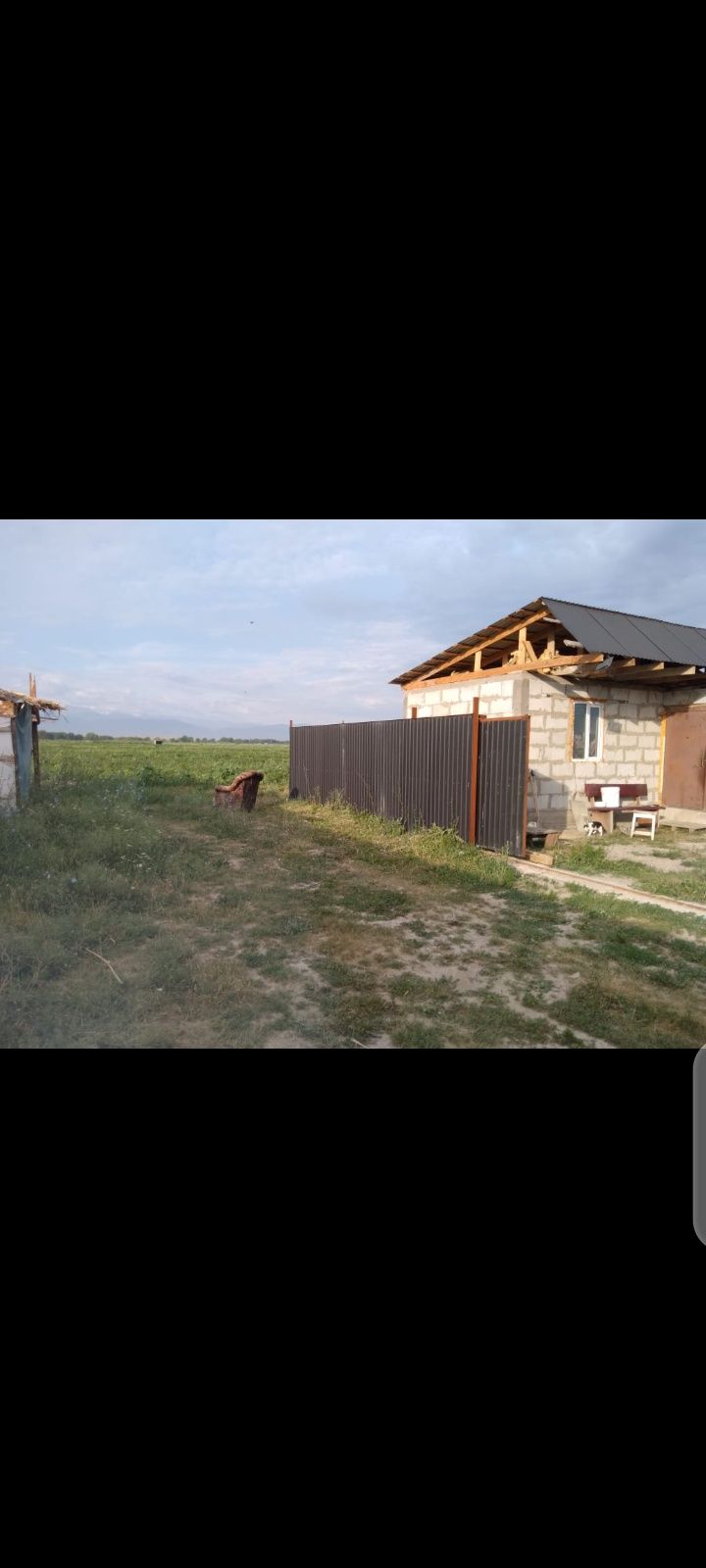 Продам земельный участок с времянкой в Кольащи