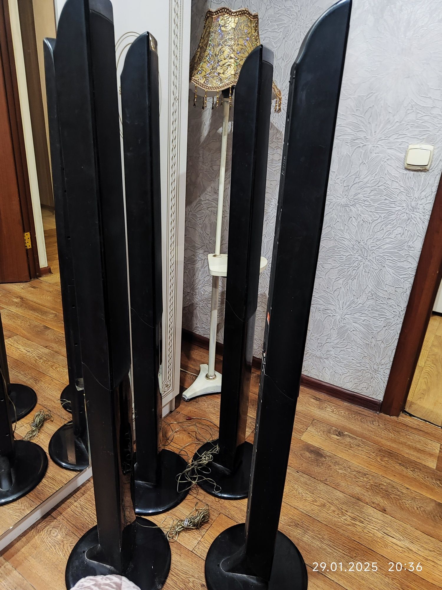 Продам музыкальные колонки,от домашнего кинотеатра, Самсунг.