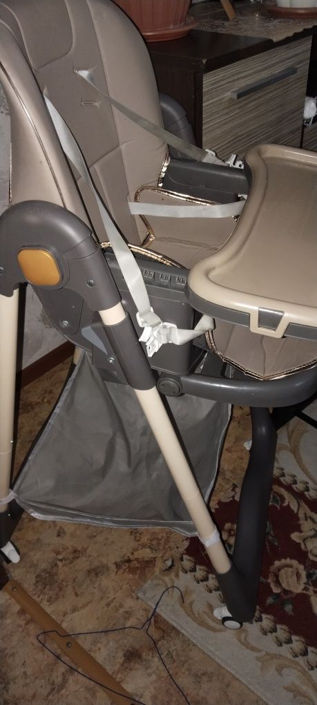 Продам стульчик детский