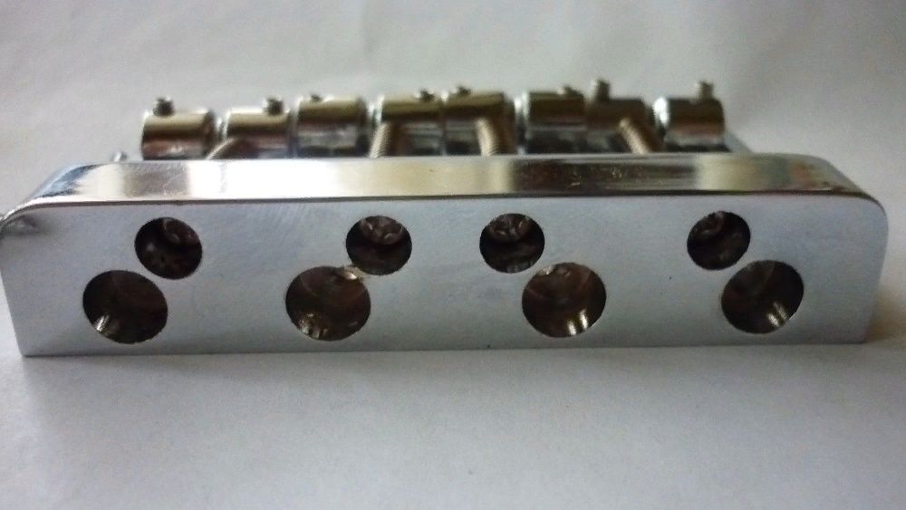 Срочно продам бридж для бас гитары Fender/Squier Guyker-Коре