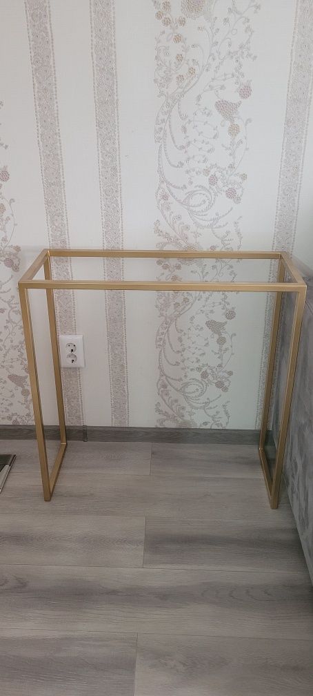 Металлические ножки для туалетного столика или консуля