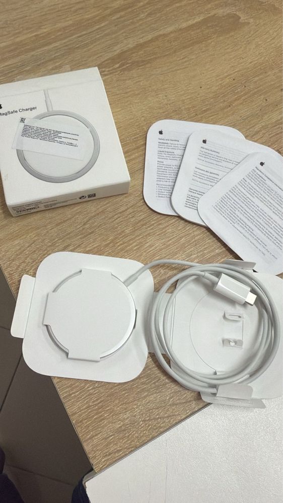 Зарядное устройство Apple MagSafe Charger