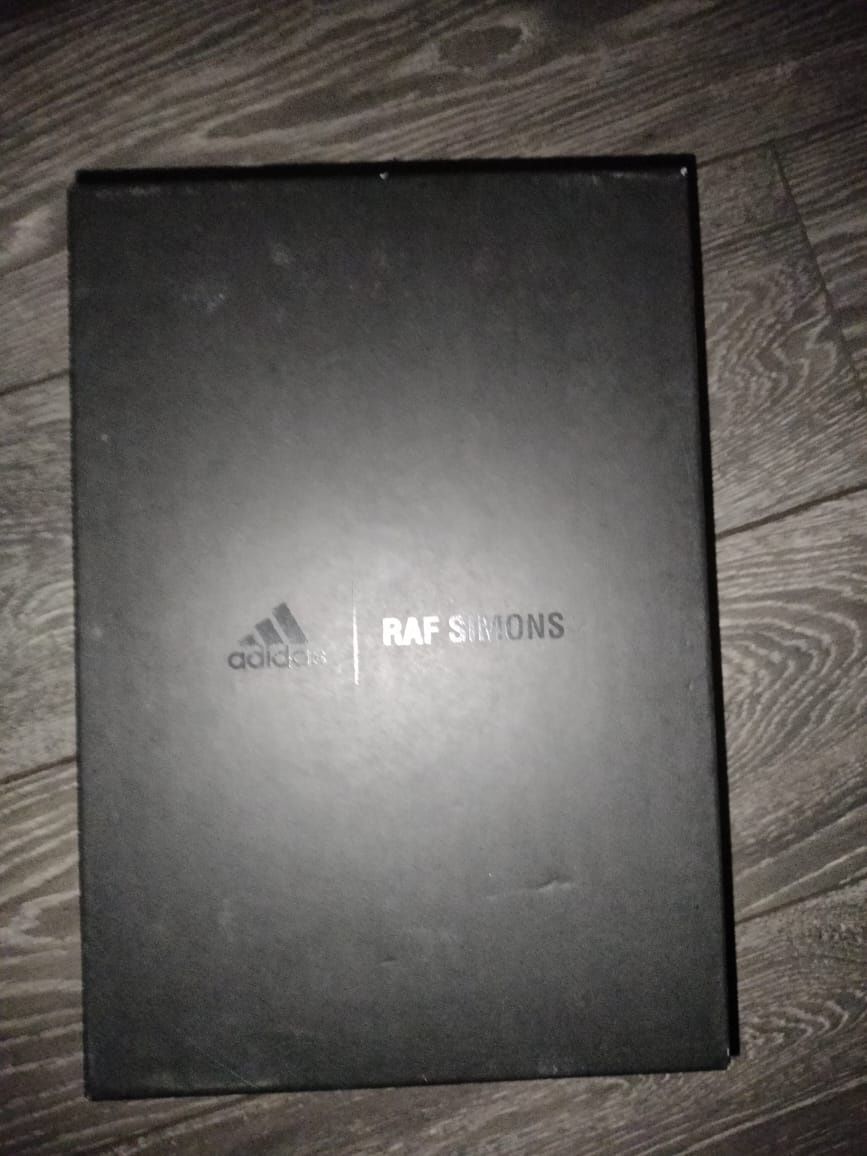 Кроссовки Adidas × Raf simons