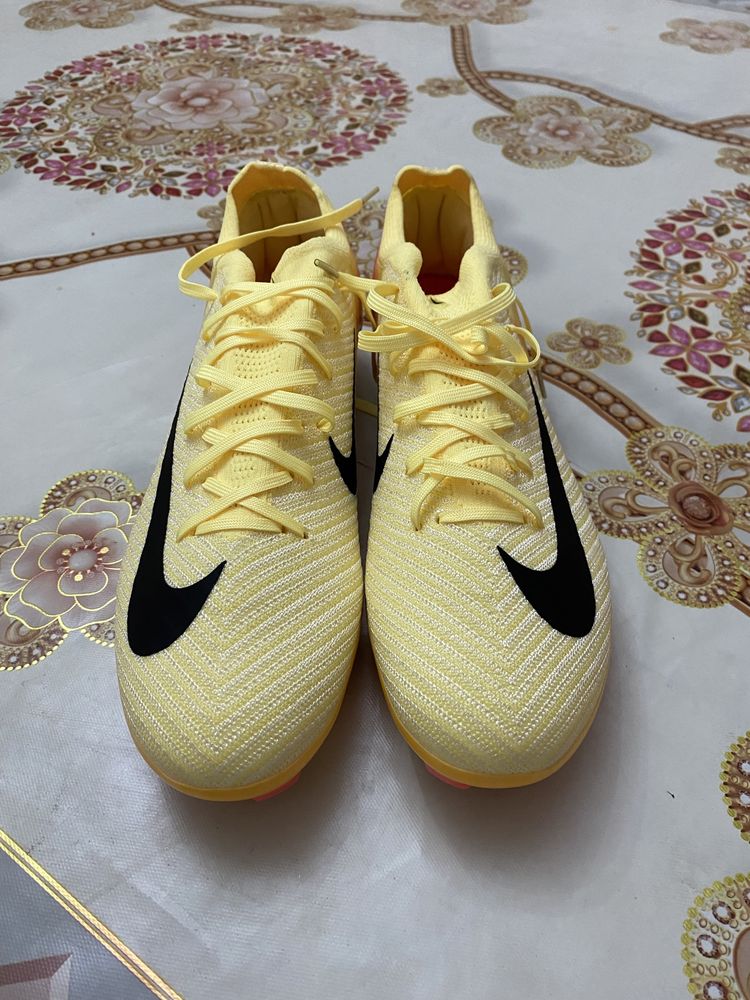 Nike mercurial vapor 16  (pro version)