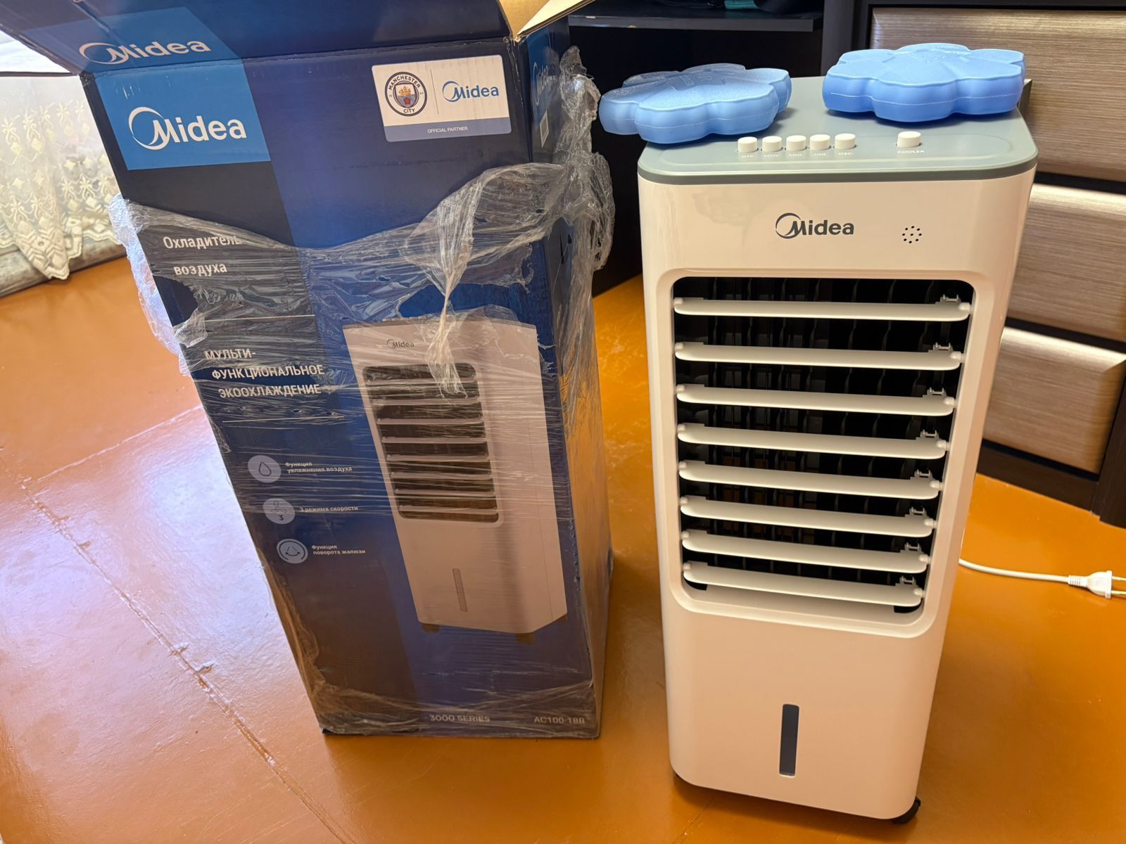 Вентилятор Midea AC-100