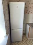 Холодильник INDESIT