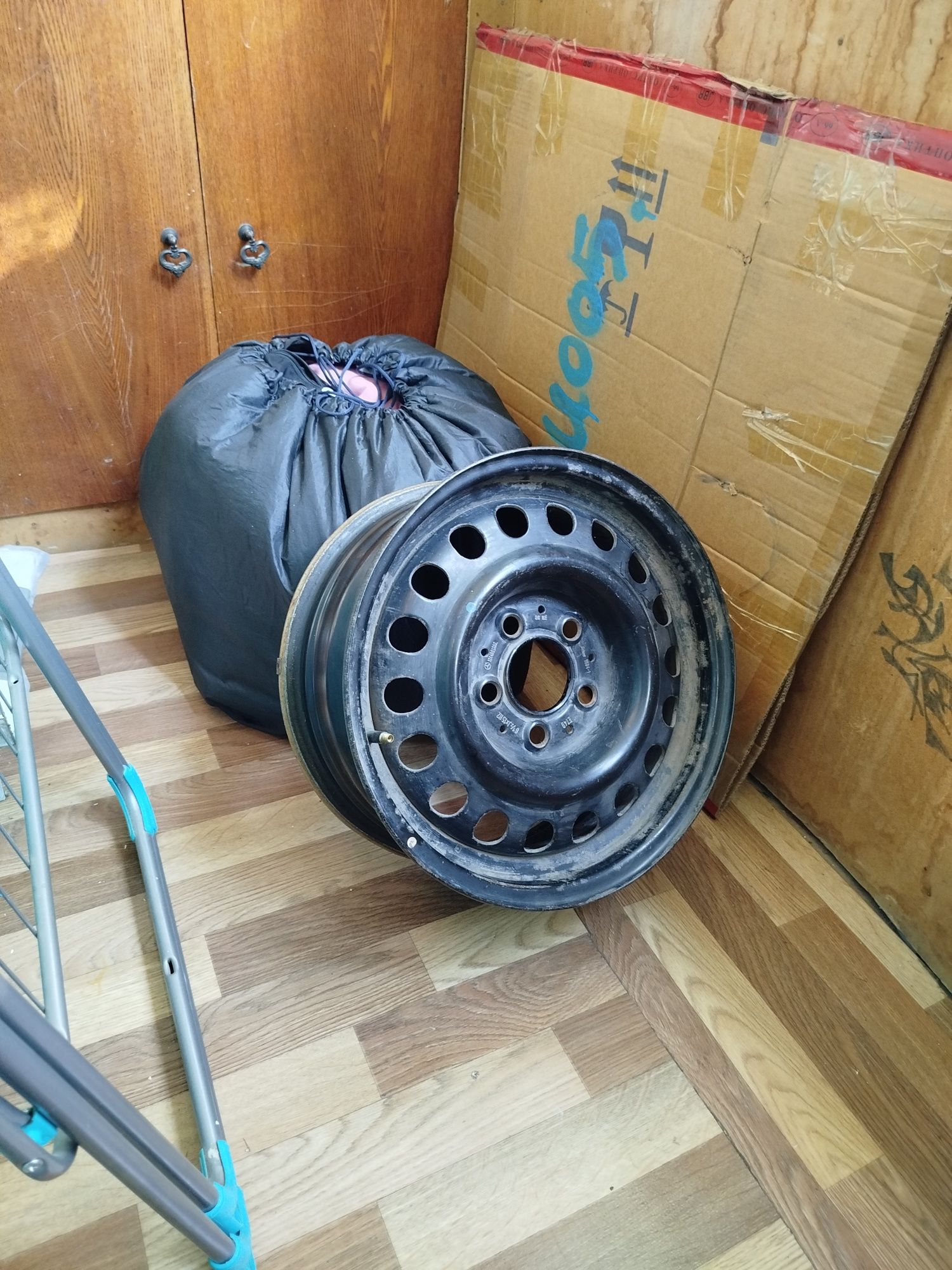 Диск на r 15 в хорошем состояние