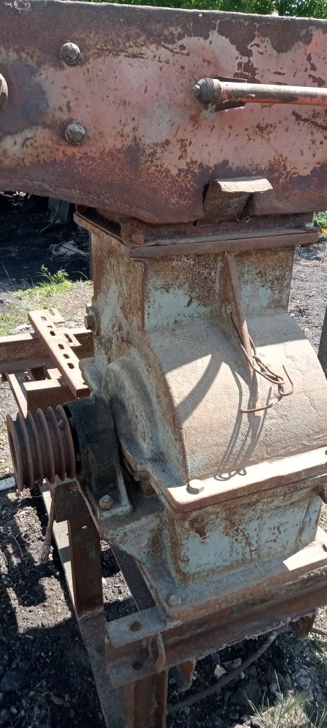 Продам дробилку для зерна