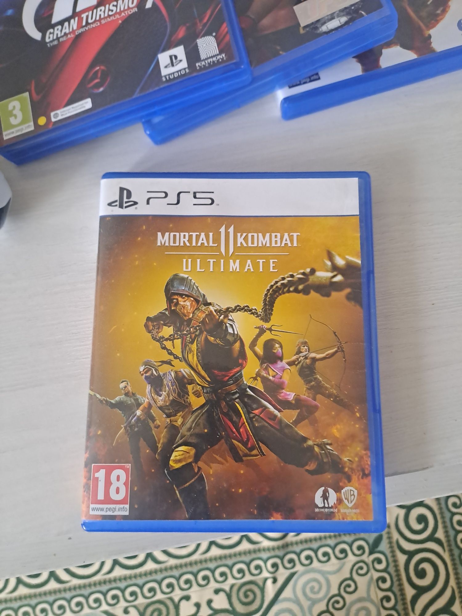 Обменяю Mortal combat 1 и 11 на другую игру