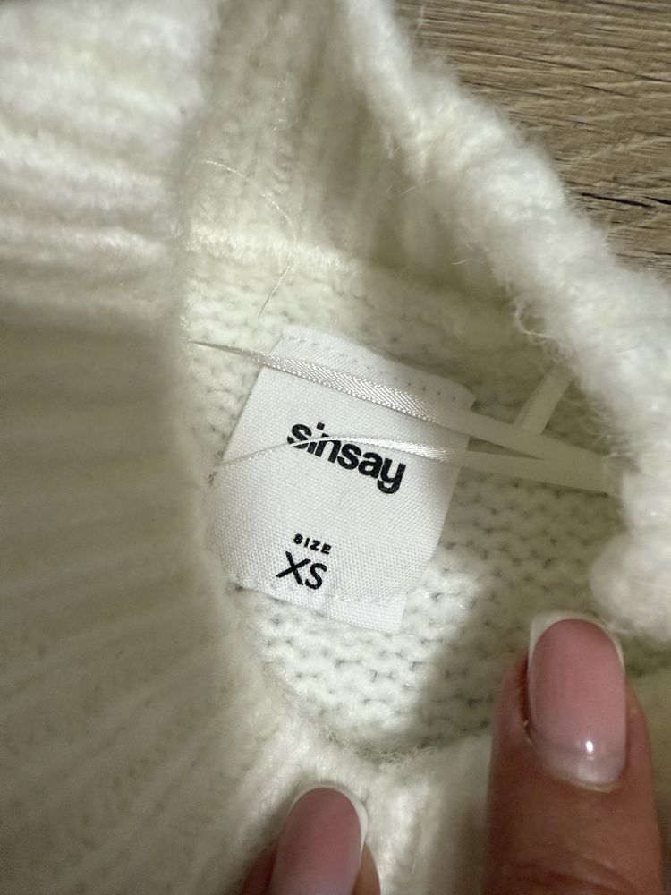 Продаю НОВЫЙ свитер из Sinsey, размер XS